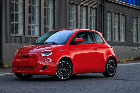 FIAT 500e INSPI(RED)