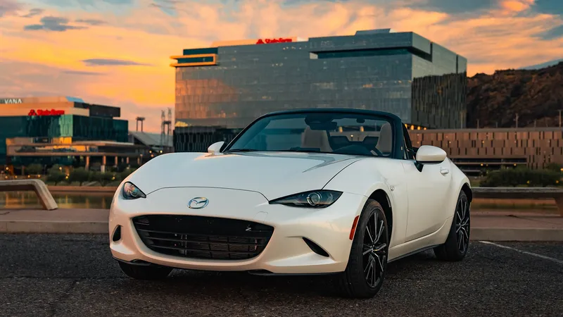 Mazda MX-5 Miata Grand Touring